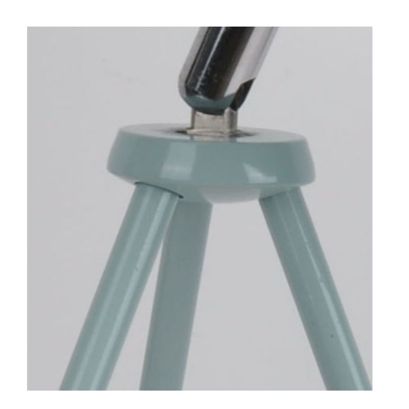 Lampa de trepied cu nuanță metalică și funcție de reglare