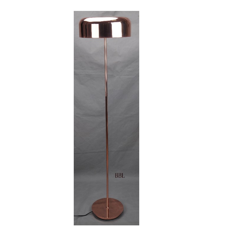 Lampă de podea modernă cu nuanță de metal