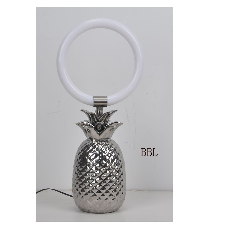 Lampă de masă LED cu bază de lamp ă cu ananas ceramic și inel acrilic