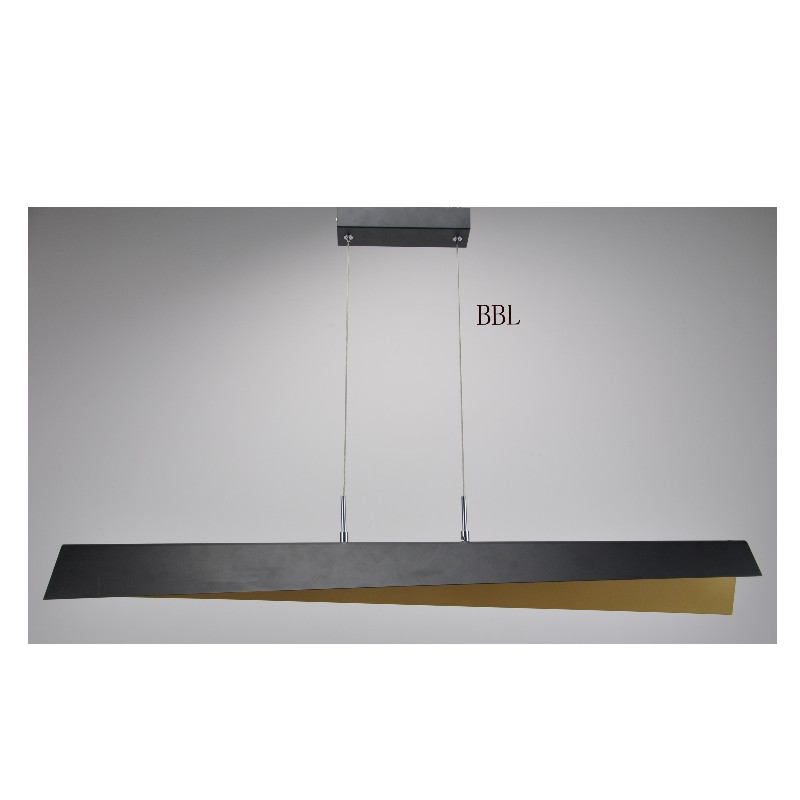 Lampă LED cu pandantiv cu nuanță de metal și auriu interior